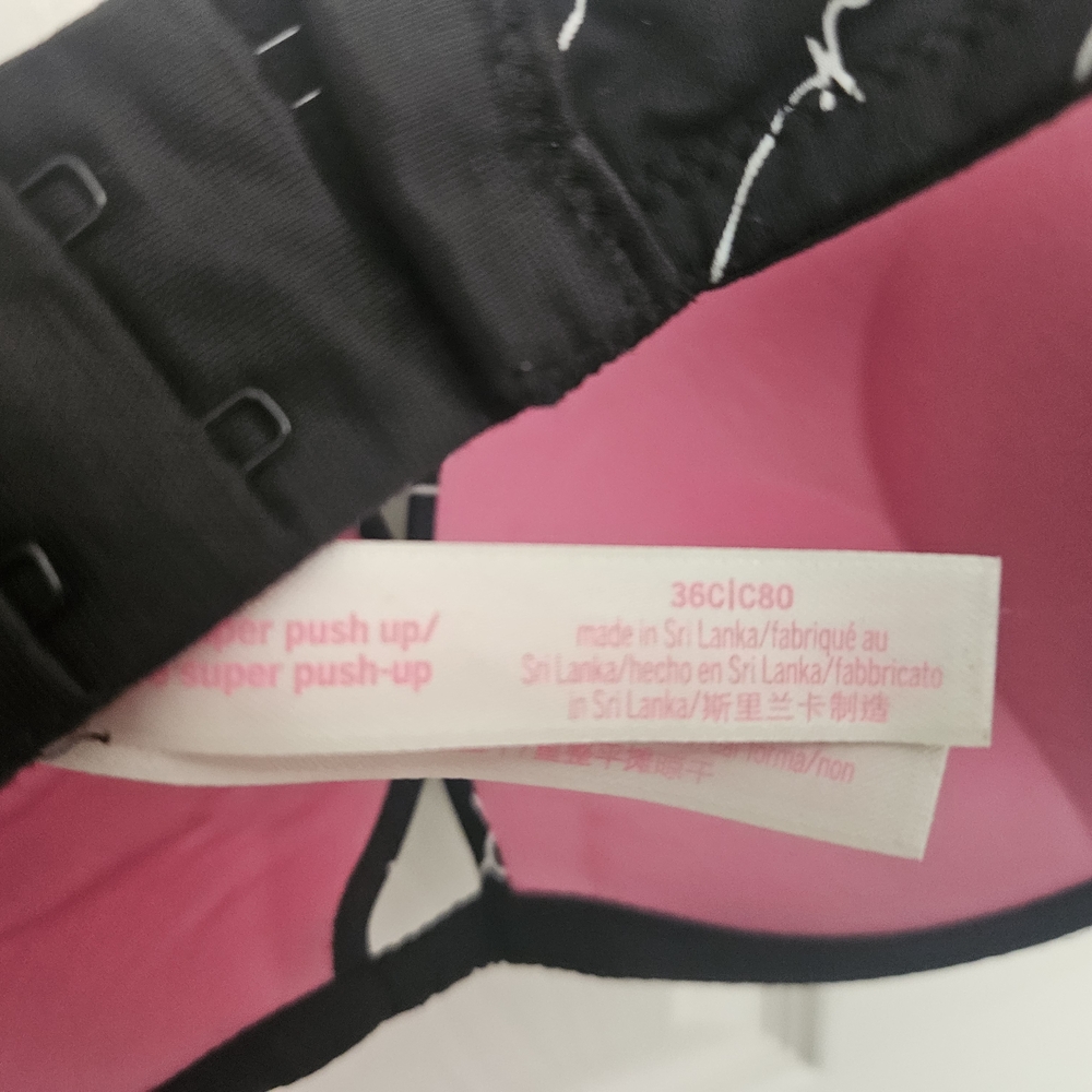 PINK Victoria's Secret Black and Pink Bra